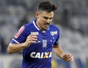 Willian; Cruzeiro (Foto: Washington Alves/Light Press)