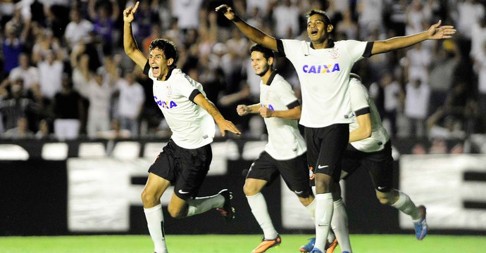 Copinha - Corinthians comemora gol sobre o Fluminense (Foto: Marcos Ribolli)