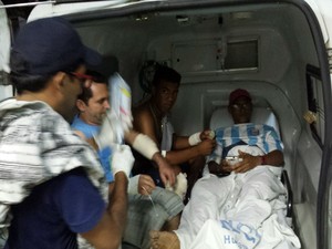 Feridos foram socorridos para hospitais em Ipiaú e Jequié (Foto: Giro Ipiaú) Feridos foram socorridos para hospitais em Ipiaú e Jequié (Foto: Giro Ipiaú)