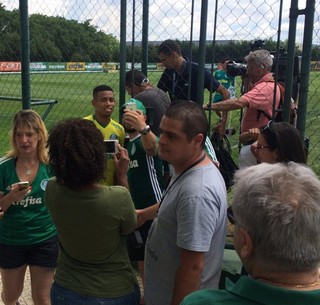 Palmeiras tem treino dividido na Academia, com desfalque de Rafael Marques