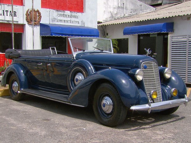 Lincoln conversível foi fabricado em 1933, mas ainda funciona perfeitamente (Foto: Reprodução / TV Globo)