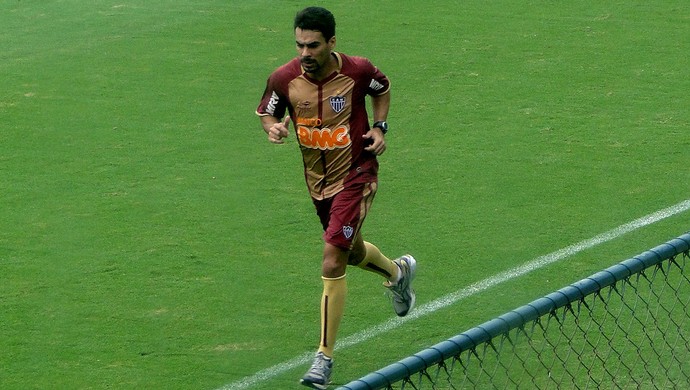 Araujo atlético-mg treino (Foto: Fernando Martins) Araujo atlético-mg treino (Foto: Fernando Martins)