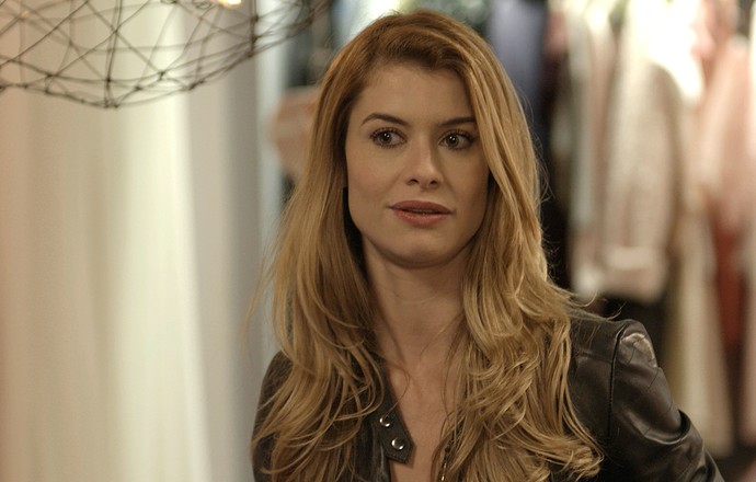 Diana arma cilada para Gui e Júlia (Foto: TV Globo)