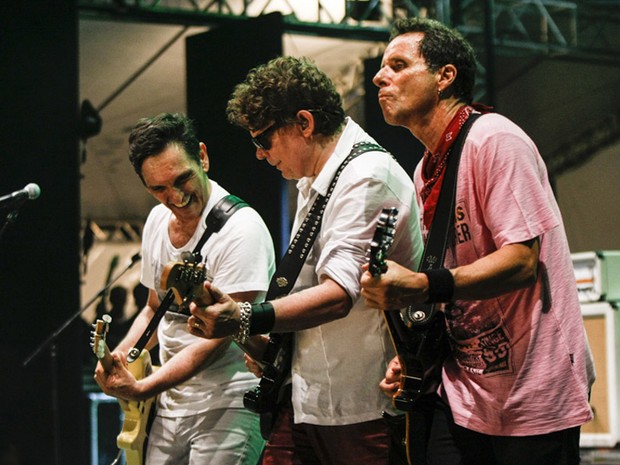 Músicos do Titãs animam e se divertem durante o show da virada na Avenida Paulista (Foto: Vagner Campos/G1) Músicos do Titãs animam e se divertem durante o show da virada na Avenida Paulista (Foto: Vagner Campos/G1)