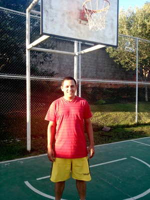 Professor e atleta, Jairo Silva realizou uma pesquisa sobre não haver incentivo da iniciação do basquete no estado. (Foto: Quésia Melo)