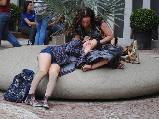 Morgana conta para Tizinha que está apaixonada por Rafael (Foto: Malhação / Tv Globo)