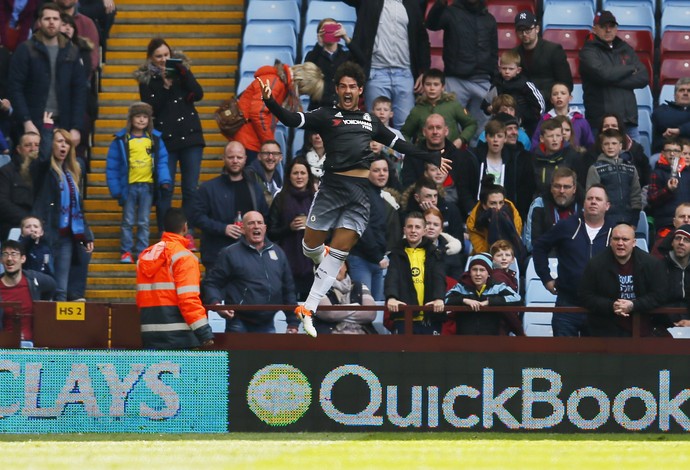 Pato Chelsea Aston Villa (Foto: Jason Cairnduff / Reuters) Pato Chelsea Aston Villa (Foto: Jason Cairnduff / Reuters)