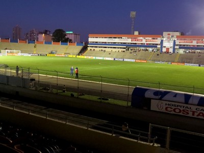 Vila Capanema Paraná x Ceará (Foto: Fernando Freire)