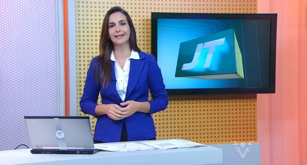 Vanessa Machado no Jornal da Tribuna 1ª Edição (Foto: Reprodução/TV Tribuna)