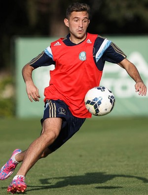 Dorival ganha dois reforços no primeiro treinamento da semana