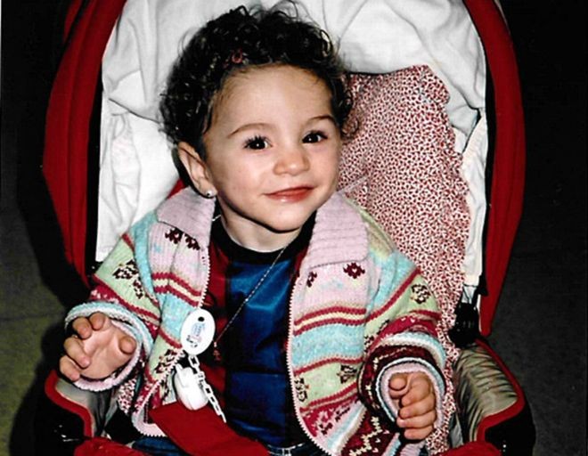 Quando Celia nasceu, em 2004, parecia uma criança saudável (Foto: Arquivo Pessoal/BBC)