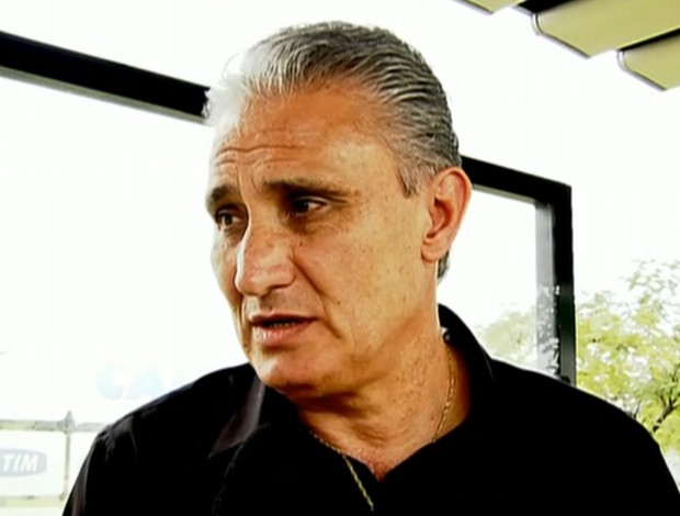 Tite elogia Cássio e usa o goleiro como exemplo no retorno ao Timão