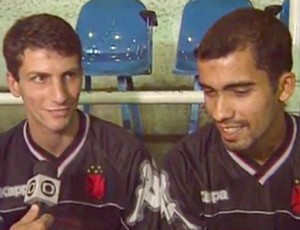 Frame Felipe e Pedrinho no vasco em 1998 (Foto: Reprodução)