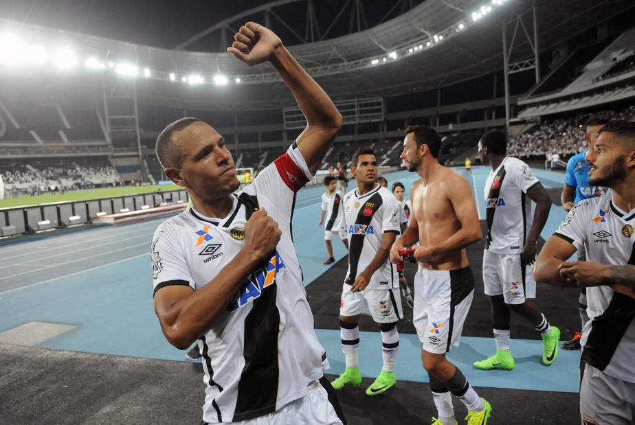 Fabuloso dedica primeiro gol ao sogro e desabafa: 