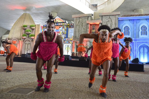 Apresentação da escola de dança afro do Rio de Janeiro (Foto: Fabio Cordeiro/ Ed. Globo) Apresentação da escola de dança afro do Rio de Janeiro (Foto: Fabio Cordeiro/ Ed. Globo)
