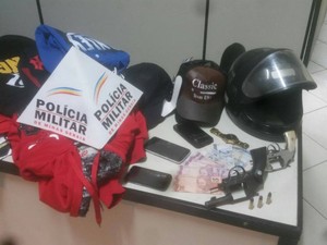 Assalto em loja de Nova Serrana (Foto: Polícia Militar de Nova Serrana/Divulgação)