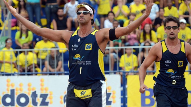 Ricardo e Pedro Cunha são campeões da etapa de Belo Horizonte do Circuito Brasileiro de vôlei de praia (Foto: Mauricio Kaye / CBV)