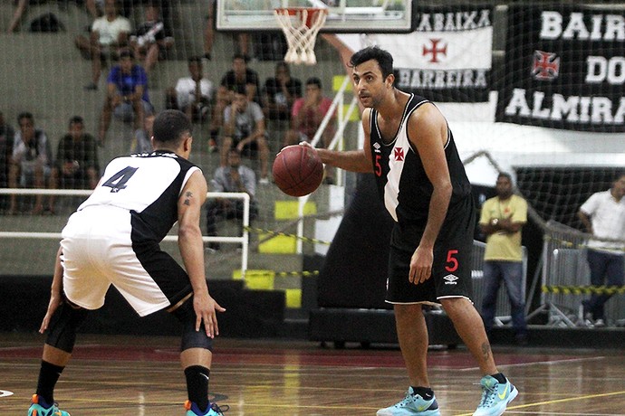 Hélio Vasco Ginástico Liga Ouro basquete (Foto: Paulo Fernandes/Vasco)