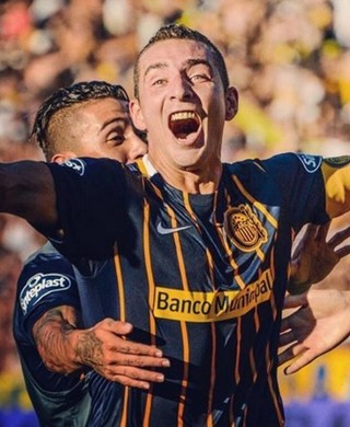 Ruben comemora gol pelo Rosario Central (Foto: Reprodução/Instagram) Ruben comemora gol pelo Rosario Central (Foto: Reprodução/Instagram)