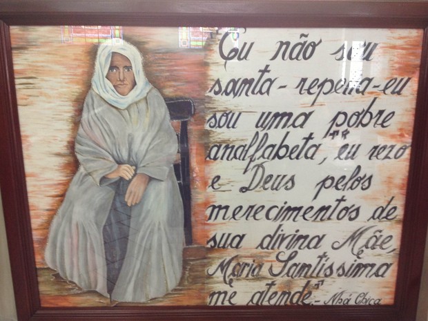 Mensagem de Nhá Chica, no interior da igreja em Baependi, MG (Foto: Globo Repórter)