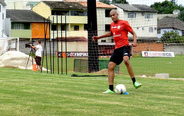 Alex Silva treino Flamengo (Foto: Raphael Bózeo)