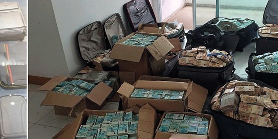 As nove malas apreendidas no bunker de Geddel Vieira Lima; e as malas cheias de dinheiro, na hora da apreensão (Foto: Reprodução) As nove malas apreendidas no bunker de Geddel Vieira Lima; e as malas cheias de dinheiro, na hora da apreensão (Foto: Reprodução)