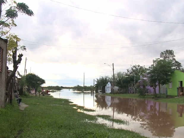 Dom Pedrito é uma das cidades que i nformaram danos causados pela chuva no RS (Foto: Reprodução/RBS TV)