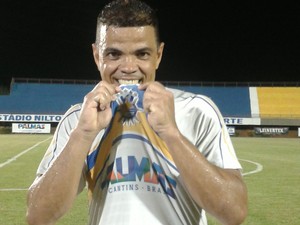 André Leonel, atacante do Palmas, marca dois gols e encosta em Tety na artilharia (Foto: Vilma Nascimento/GloboEsporte.com)