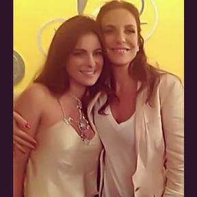 Ex-BBB Kamilla e Ivete Sangalo em churrascaria no Rio (Foto: Instagram/ Reprodução)