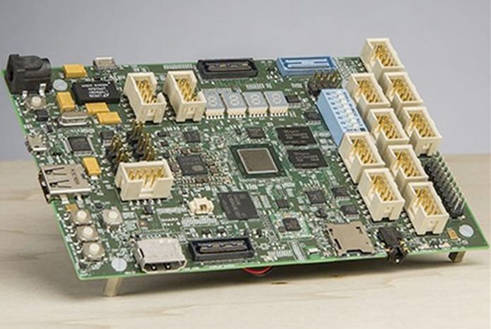 Sharks Cove, da Intel e da Microsoft, tem o custo de US$ 300 (Foto: Divulgação)