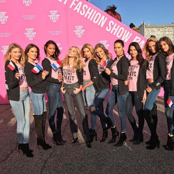 Tops embarcam para Victoria's Secret Fashion Show 2016 (Foto: Reprodução/Instagram) Tops embarcam para Victoria's Secret Fashion Show 2016 (Foto: Reprodução/Instagram)