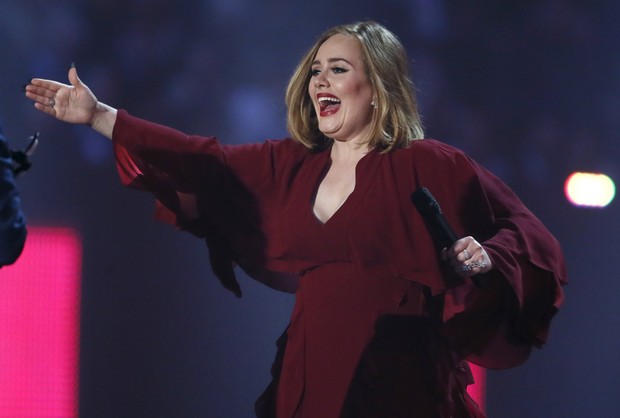 Adele deu o nome na premiação de 2016 do BRIT Awards (Foto: REUTERS/Stefan Wermuth)