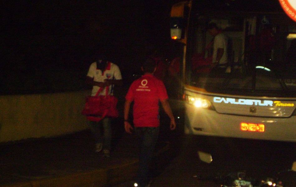 Fortaleza chega em Campina em silêncio (Foto: Silas Batista / globoesporte.com/pb)