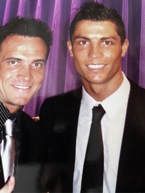 Falcão divulga foto com Cristiano Ronaldo no microblog Twitter (Foto: Divulgação)