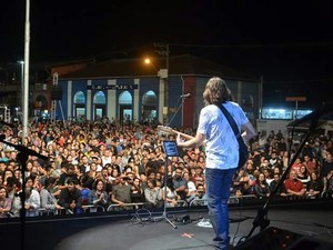 Lenine fez show em comemoração ao aniversário de Registro (Foto: Divulgação)