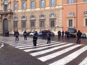 policiais vaticano (Foto: Juliana Cardilli/G1)