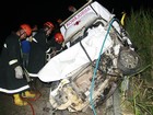 Motorista morre e grávida fica ferida em batida com ambulância na BR-101