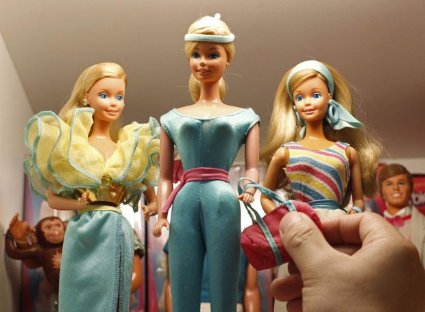 Yang comprou sua primeira Barbie quando tinha 15 anos. Desde então, parou mais (Foto: Edgar Su/Reuters) Yang comprou sua primeira Barbie quando tinha 15 anos. Desde então, parou mais (Foto: Edgar Su/Reuters)
