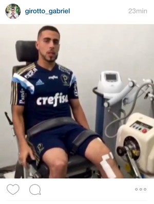 Após cirurgia no joelho, Gabriel inicia tratamento de lesão no Palmeiras