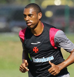 zagueiro douglas vasco (Foto: Marcelo Sadio / Vasco.com.br)