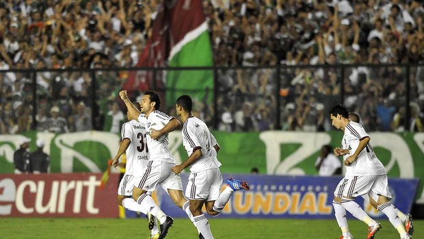 Fred fluminense gol ponte preta (Foto: Dhavid Normando / Photocamera)