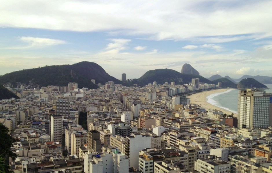 O bairro de Copacabana com a praia ao fundo é o que mostra o internauta Diego Fontes (Foto: Diego Fontes/VC no G1)