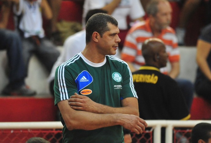 Técnico do Palmeiras joga o favoritismo para o São José no NBB