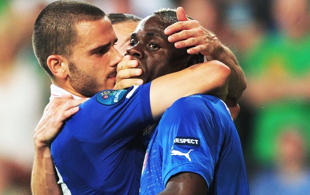 Comemoração Balotelli - Itália X Irlanda (Foto: Getty Images)