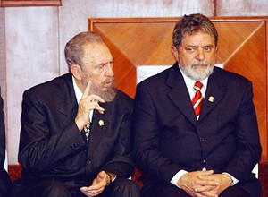 Fidel Castro e Lula (Foto: Valter Campanato/Agência Brasil)