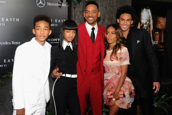 Os três filhos do ator Will Smith parecem destinados a seguir a carreira do pai. Enquanto Trey, filho do primeiro casamento de Will, trabalha em seriados de televisão, os dois filhos do casamento com a também atriz Jada Pinkett Smith já dividiram a tela com o pai. Jaden esteve com ele em ‘Depois da Terra’ e ‘À Procura da Felicidade’. Já Willow esteve presente em ‘Eu Sou a Lenda’. (Foto: Getty Images)