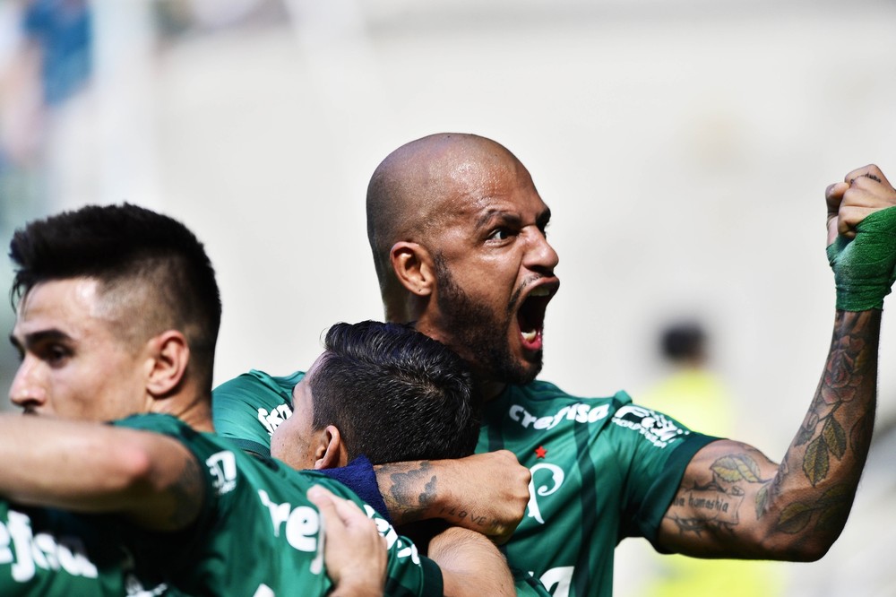  Felipe Melo exalta recuperação e explica erro em gol do Vitória: 'É a ousadura'