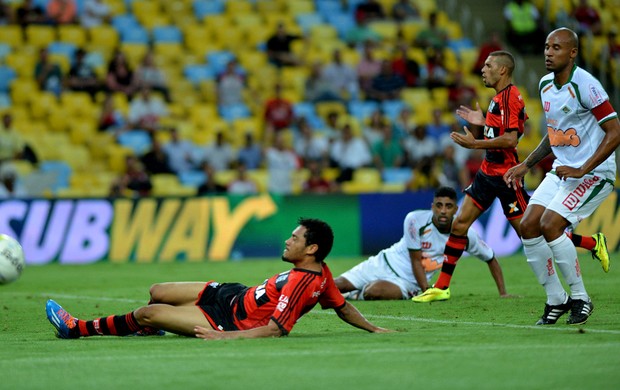 Hernane Flamengo e Cabofriense (Foto: André Durão / Globoesporte.com)