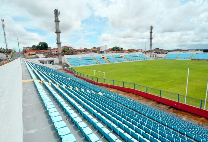 Estádio Nhozinho Santos receberá partida amistosa entre Sampaio e Santa Quitéria (Foto: Maurício Alexandre / Divulgação)