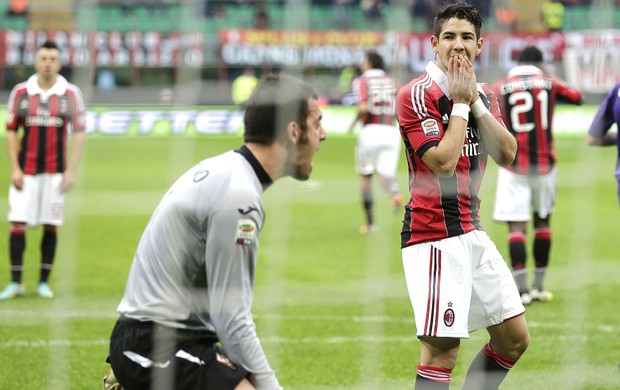 Alexandre Pato, Milan e Fiorentino, AP (Foto: Agência AP)